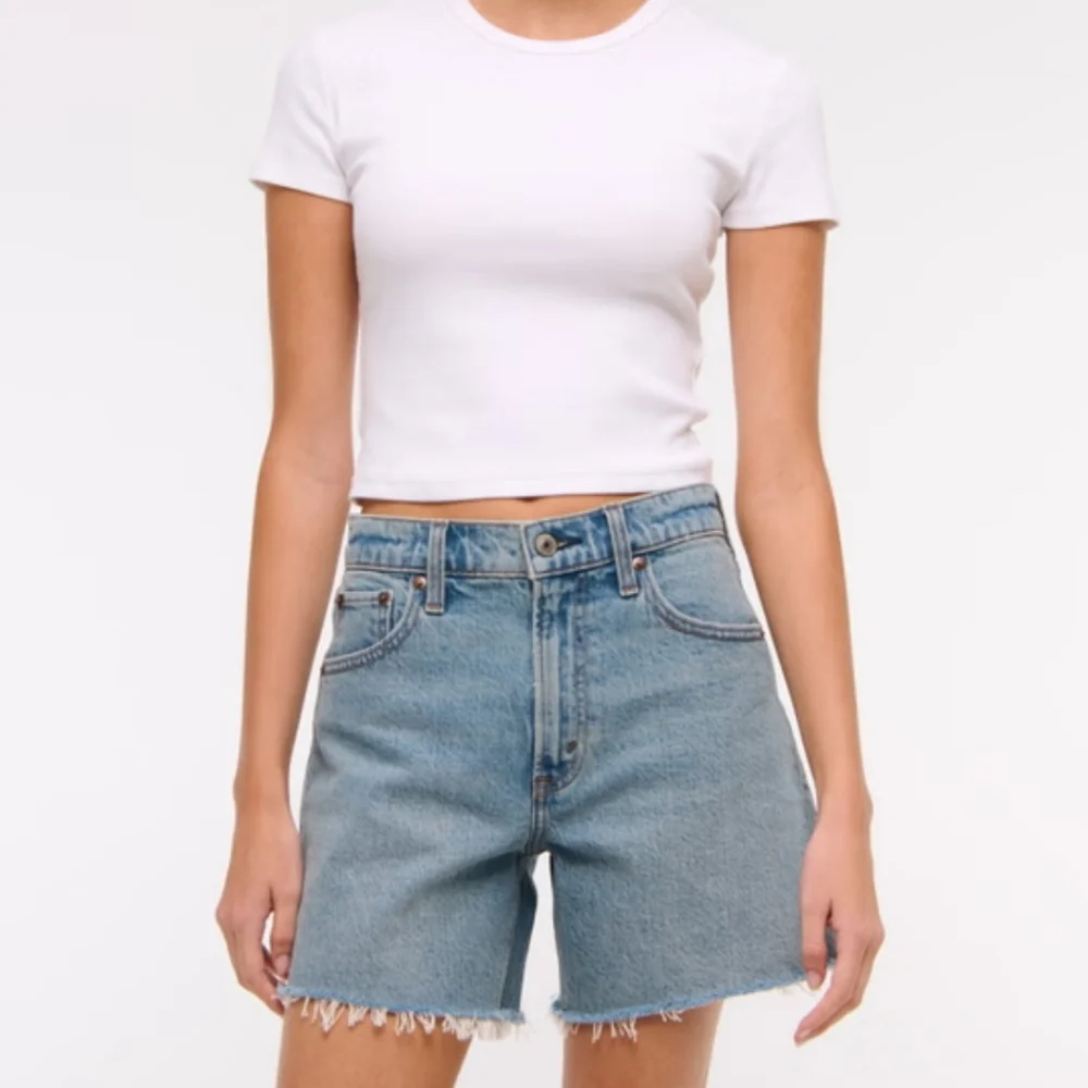 Abercrombie And Fitch High Rise Dad Short - Picture 2 of 6